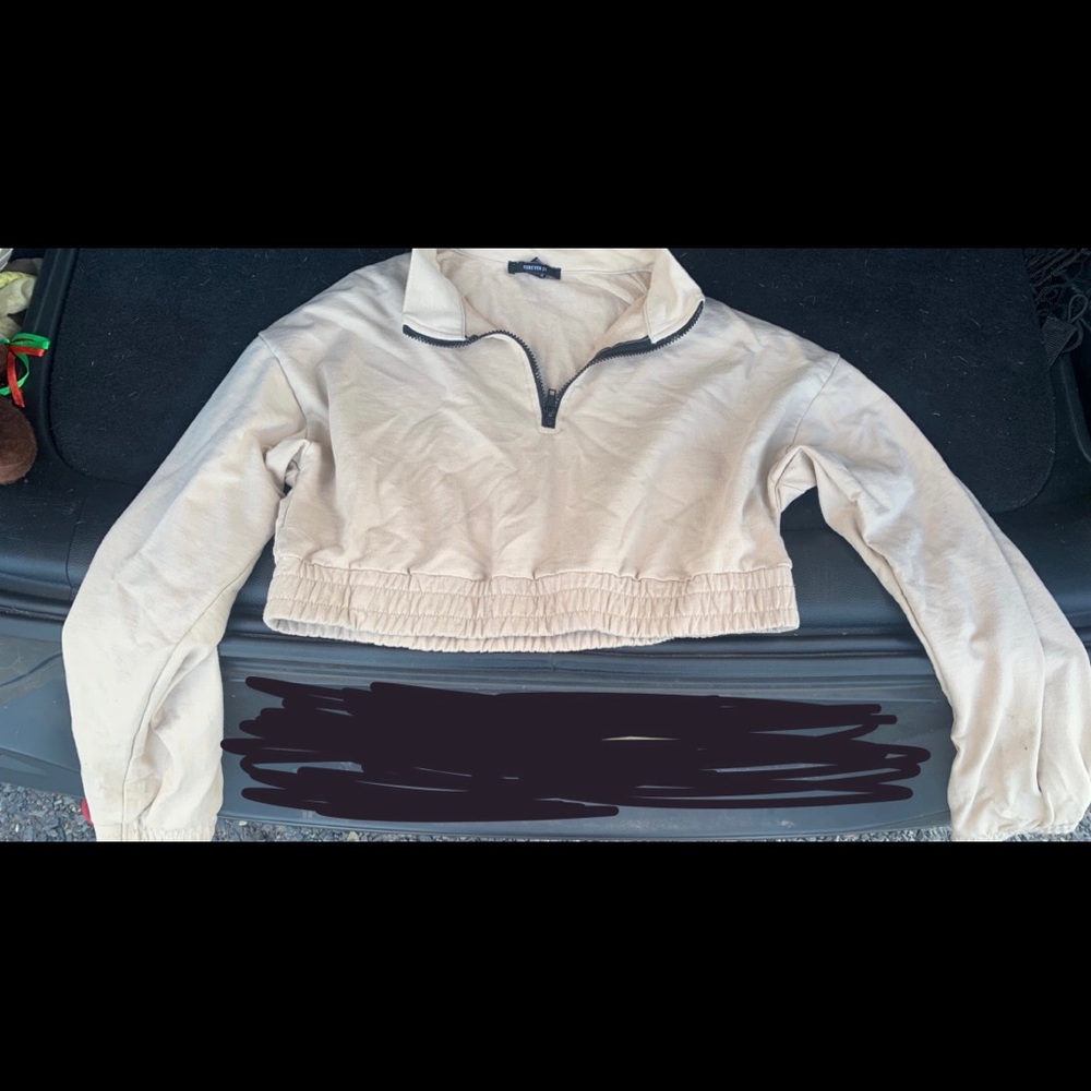 ling sleeve cropped top sweatshirt. size L